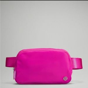 Sonic Pink Belt Bag - Lululemon 🎀💖